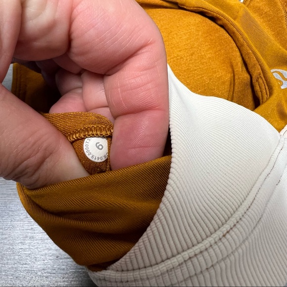 Lululemon New Ambition Bra - Picture 4 of 4